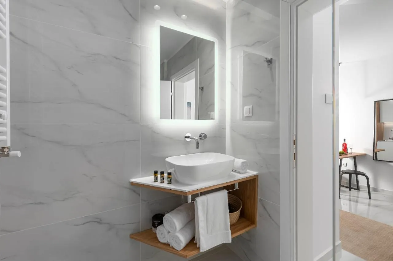 Διαμέρισμα Ιωκα Suites / The Urbitality Project Θεσσαλονίκη Ελλάδα