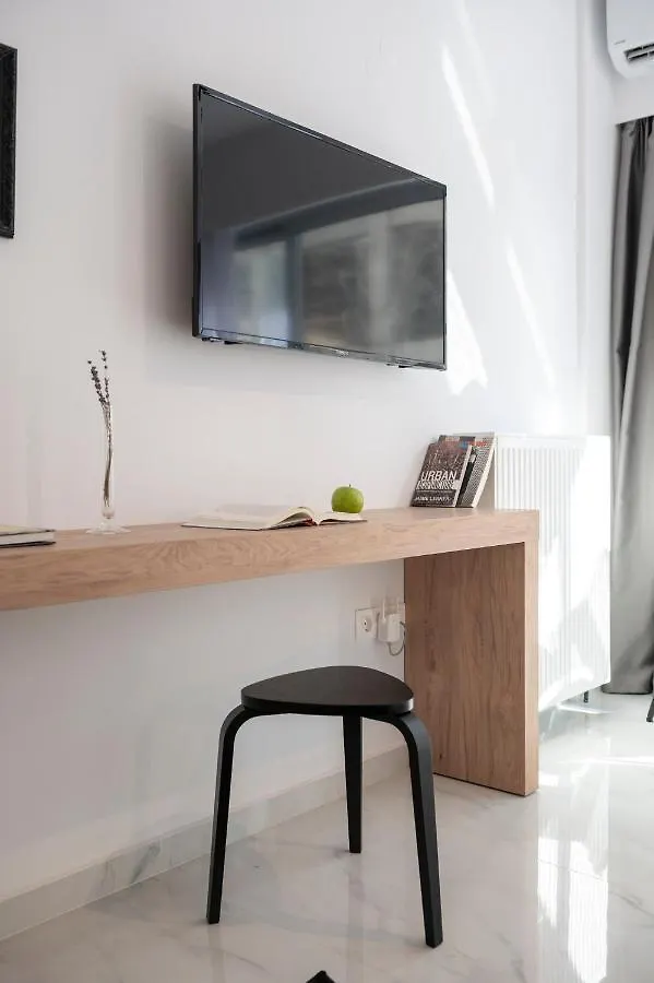 Ιωκα Suites / The Urbitality Project Θεσσαλονίκη