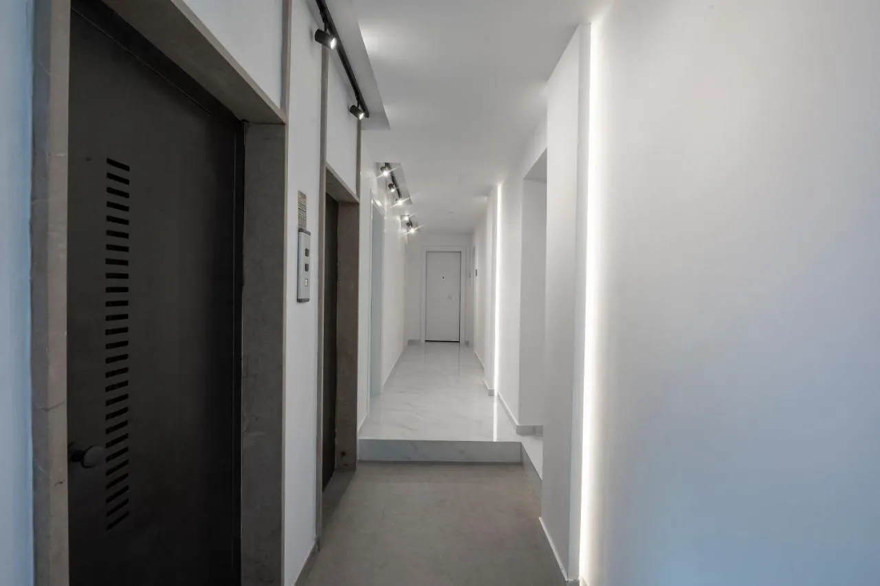 Ιωκα Suites / The Urbitality Project Θεσσαλονίκη