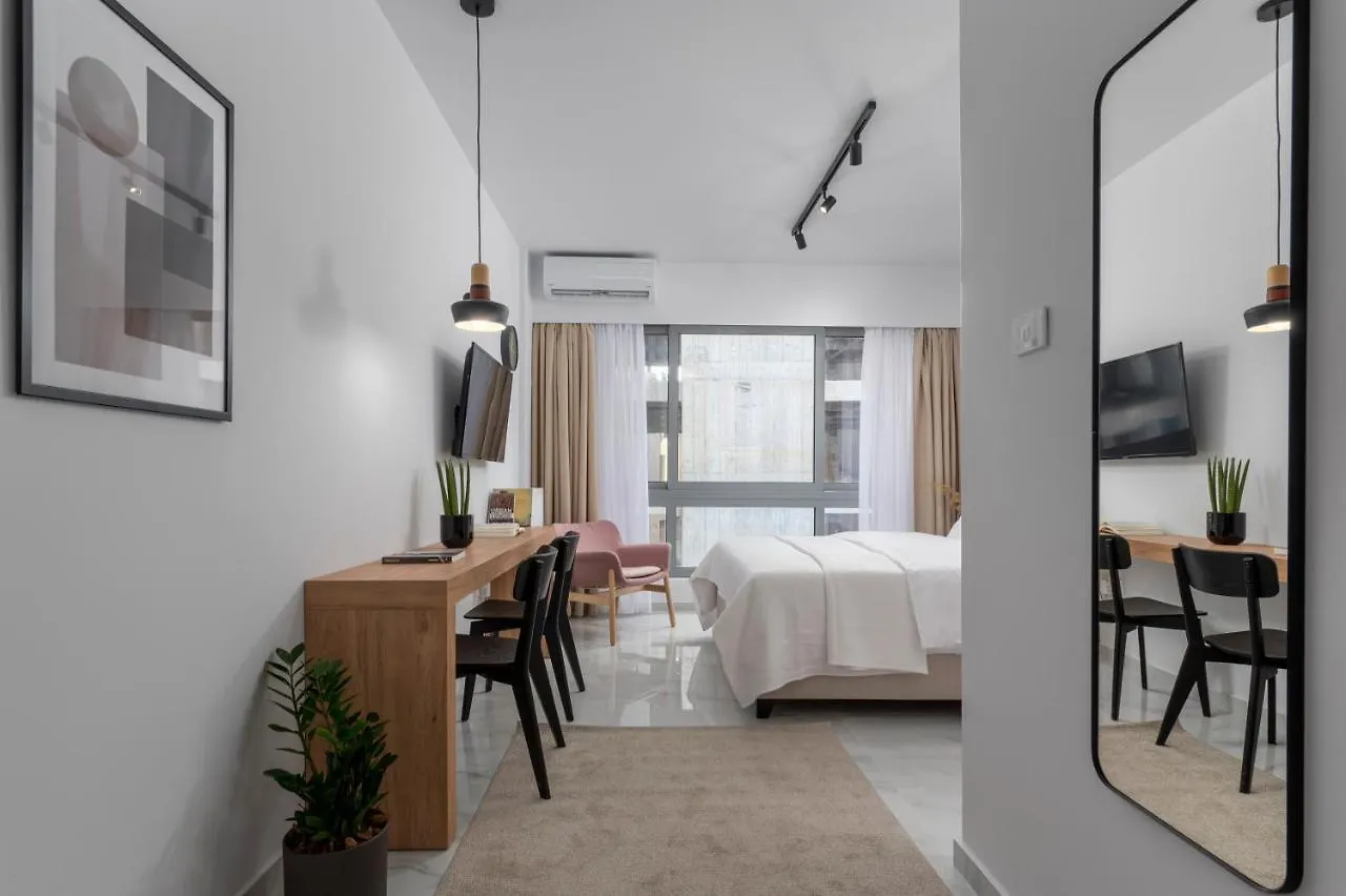 Διαμέρισμα Ιωκα Suites / The Urbitality Project Θεσσαλονίκη Ελλάδα