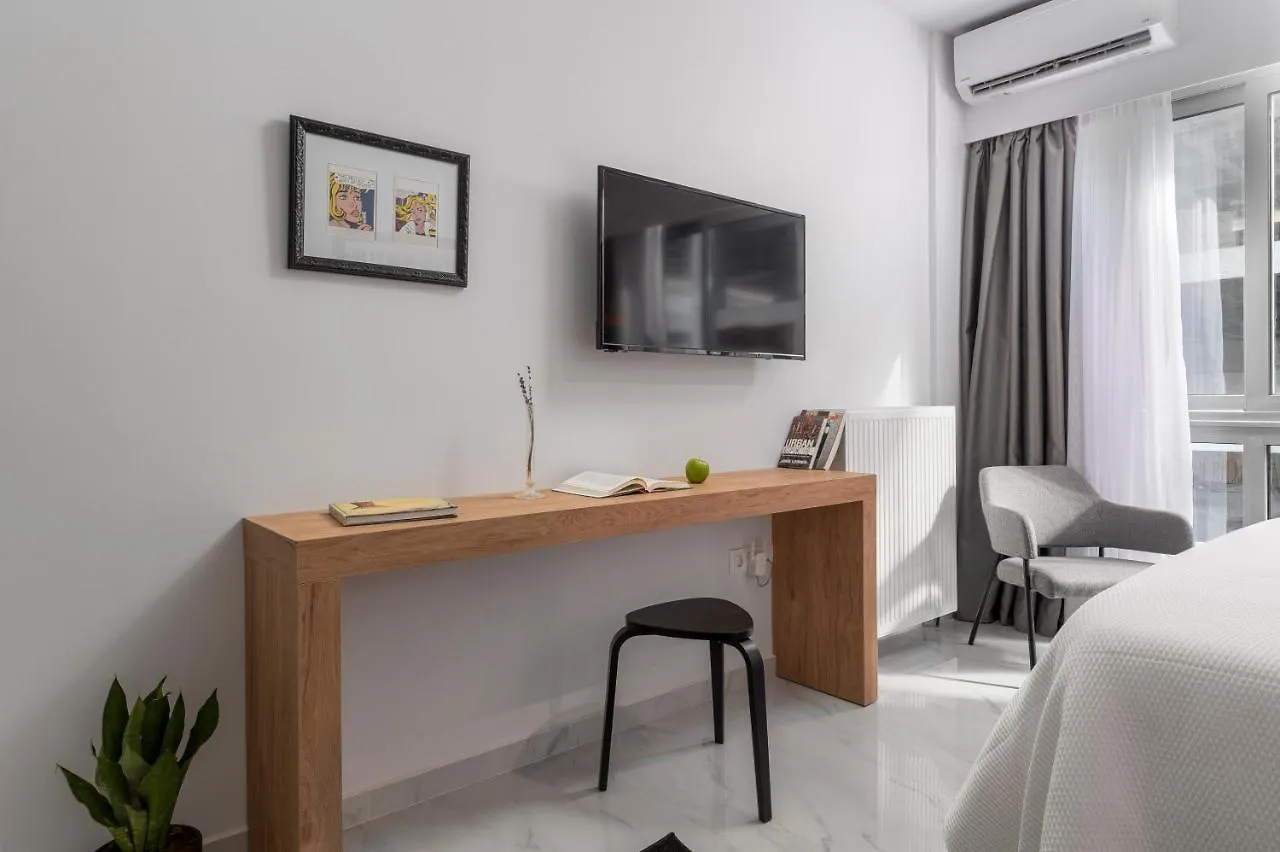 Apartment Ιωκα Suites / The Urbitality Project Thessaloniki Greece