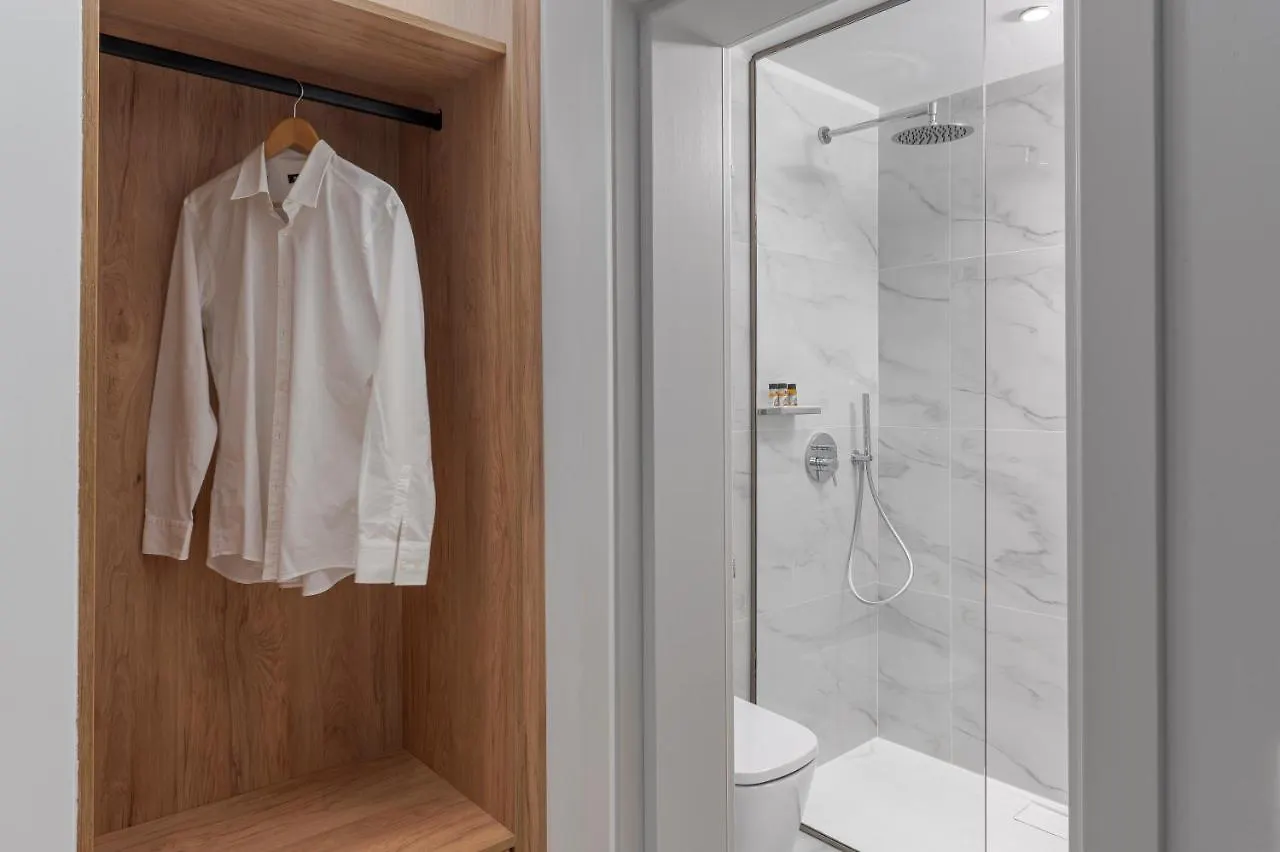 Apartment Ιωκα Suites / The Urbitality Project Thessaloniki