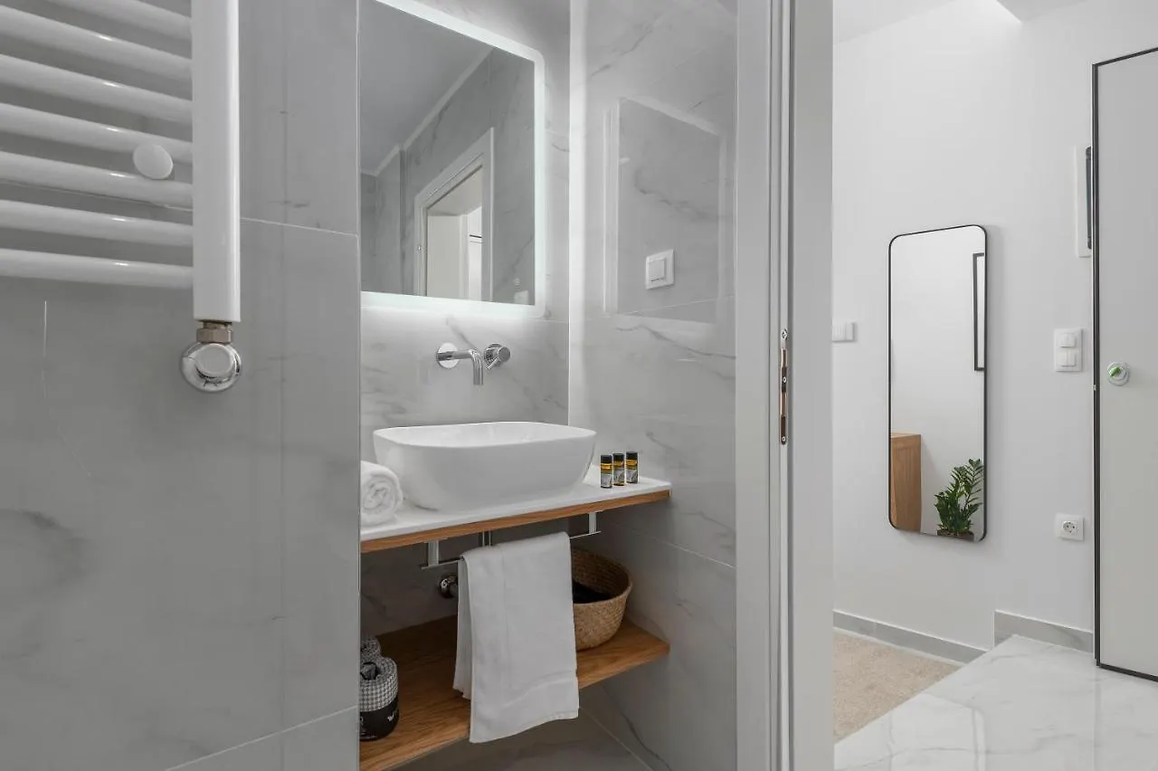 Ιωκα Suites / The Urbitality Project Thessaloniki 0*,  Greece