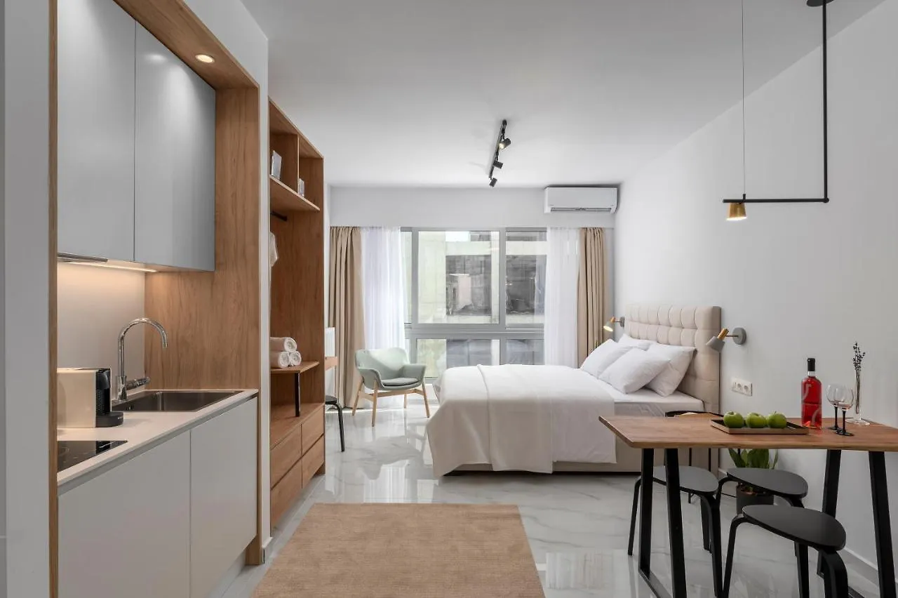 Ιωκα Suites / The Urbitality Project Thessaloniki Apartment