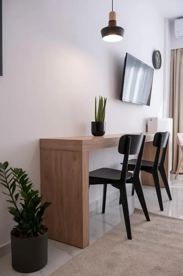 Ιωκα Suites / The Urbitality Project Thessaloniki