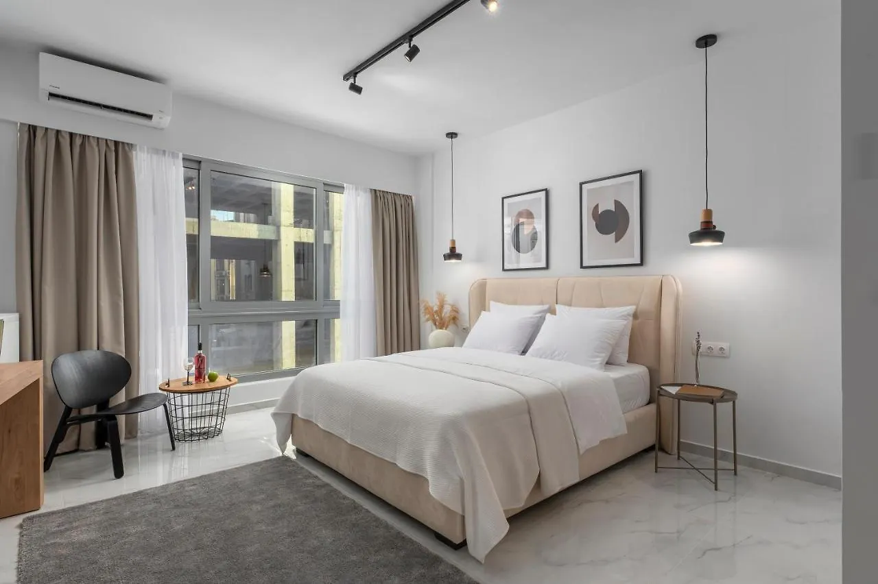 Ιωκα Suites / The Urbitality Project Thessaloniki
